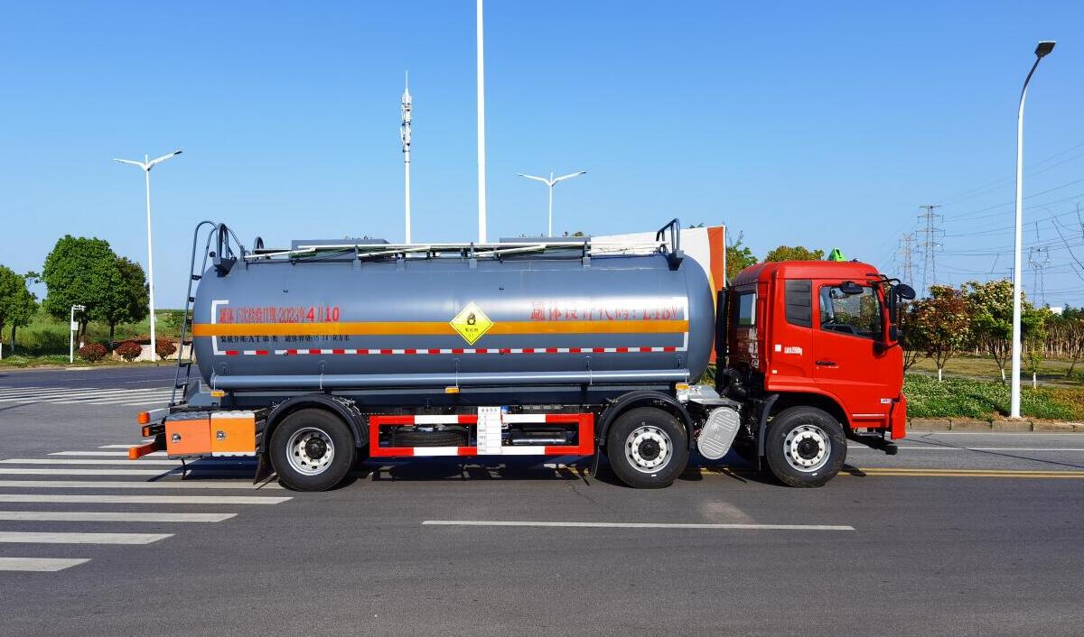 環(huán)氧性物品罐式運(yùn)輸車(chē)