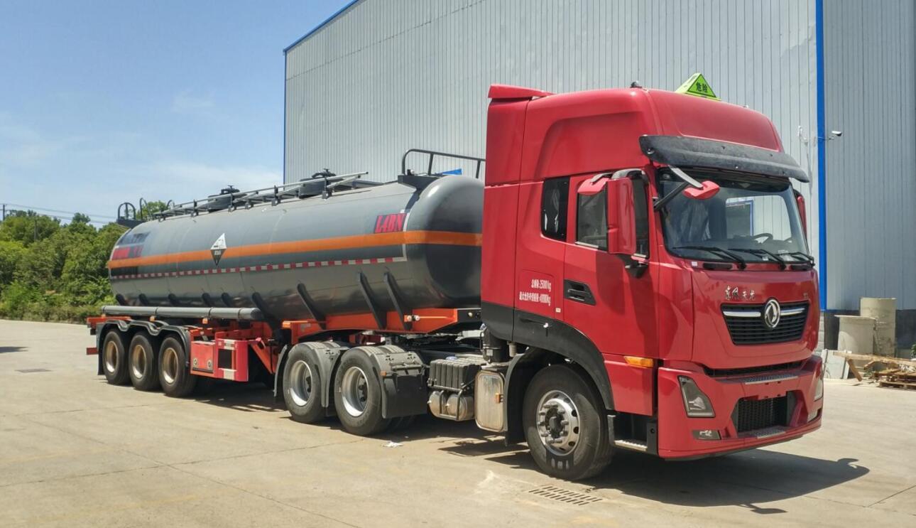 在駕駛半掛車的時候，要注意哪些方面的事項呢？