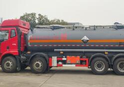 罐車裝卸貨物的時(shí)候，要注意哪些點(diǎn)呢？